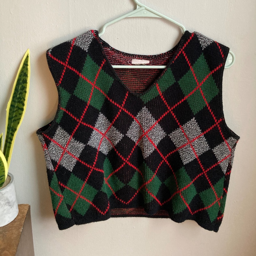 ☁️Dreamy 90’s crop argyle sweater vest☁️